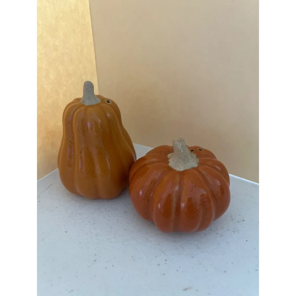 Orange Ceramic Pumpkin and Gourd Salt and Pepper Shakers Set Autumn Harvest Deco